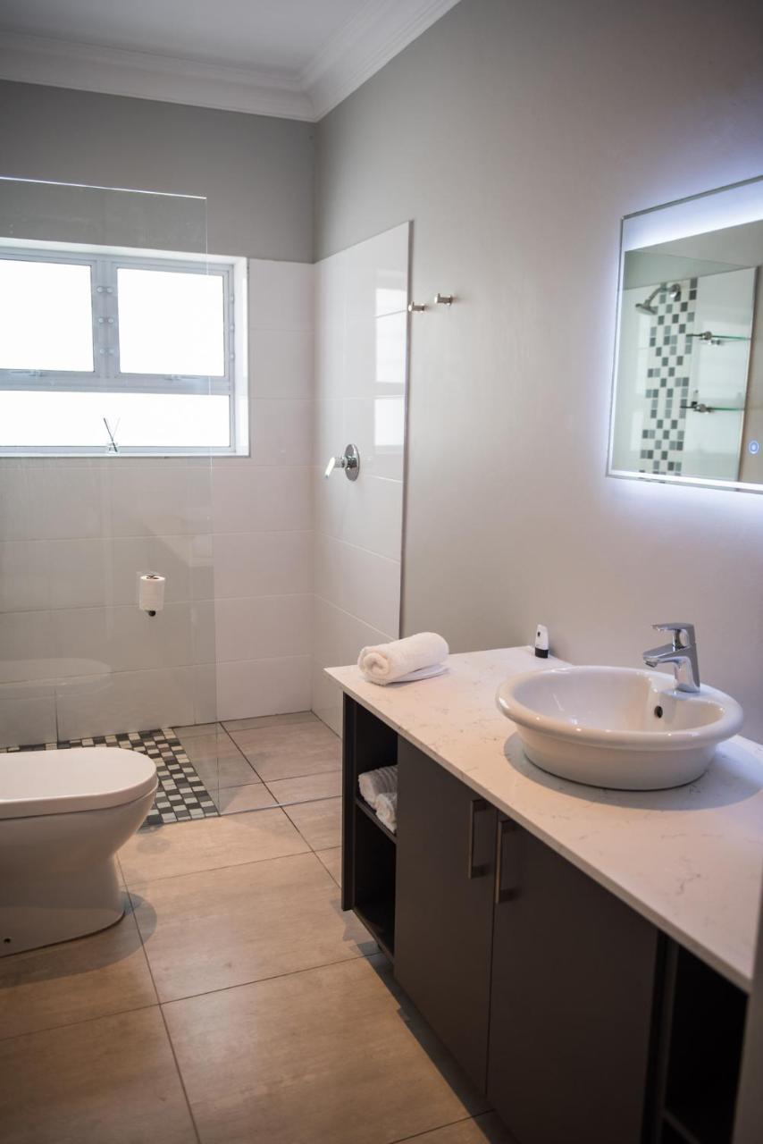 The Whale On Main B&B Hermanus Εξωτερικό φωτογραφία